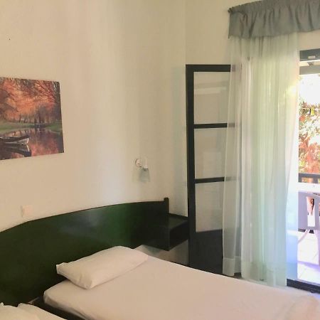 Nikos Apartments アフィトス エクステリア 写真
